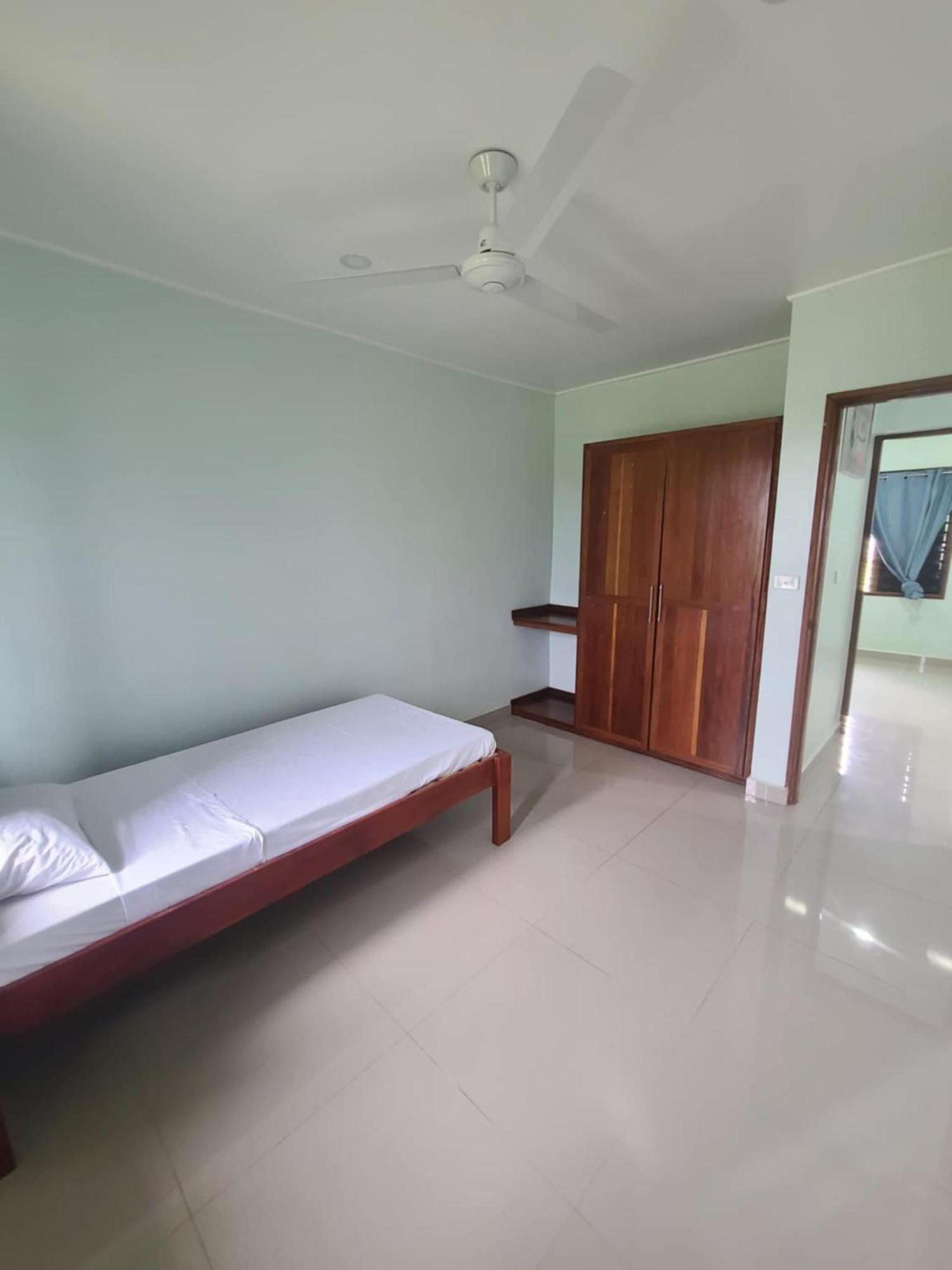 4 Bedroom Narpow Heights Holiday Home Port Vila Luaran gambar